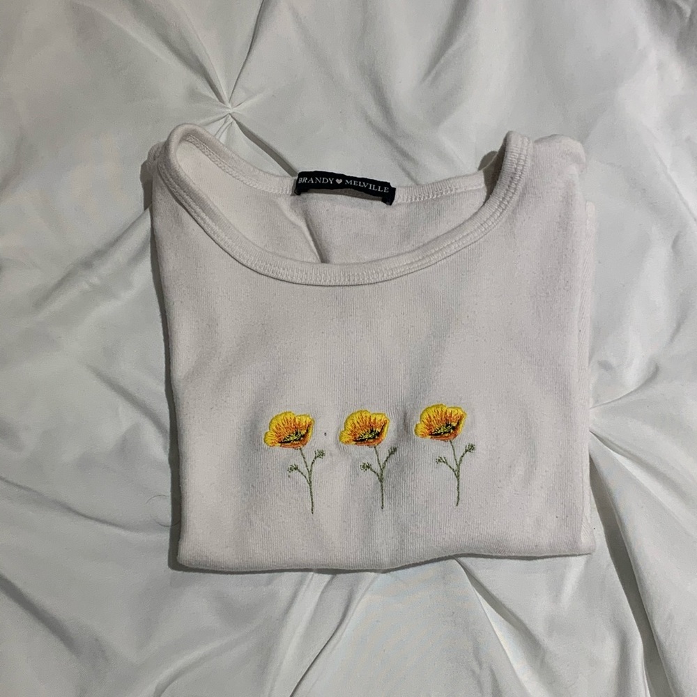 Brandy Melville flower top